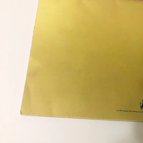 Vintage 1990 Led Zeppelin Tour Book Concert  Program - Picture 3 of 16